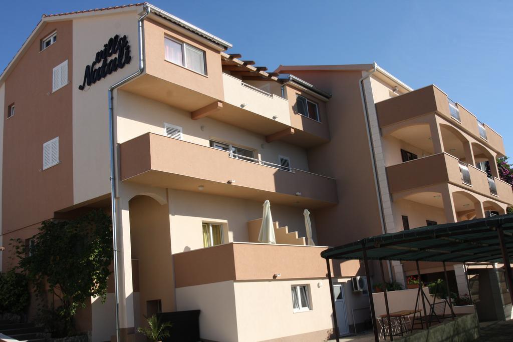 Apartments Villa Natali - Heating Pool Traù Esterno foto