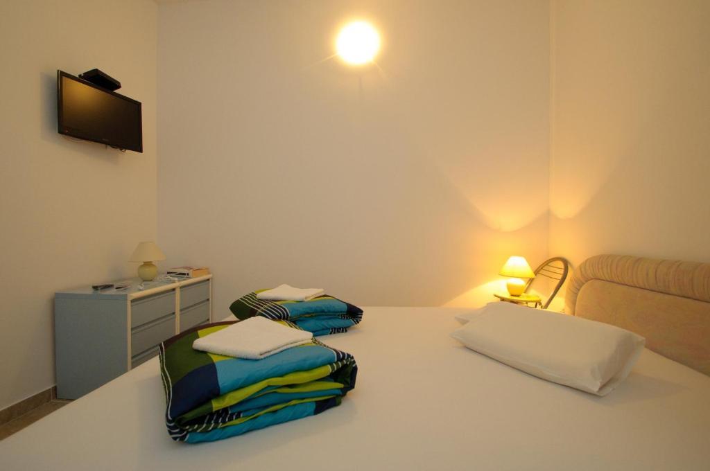Apartments Villa Natali - Heating Pool Traù Camera foto