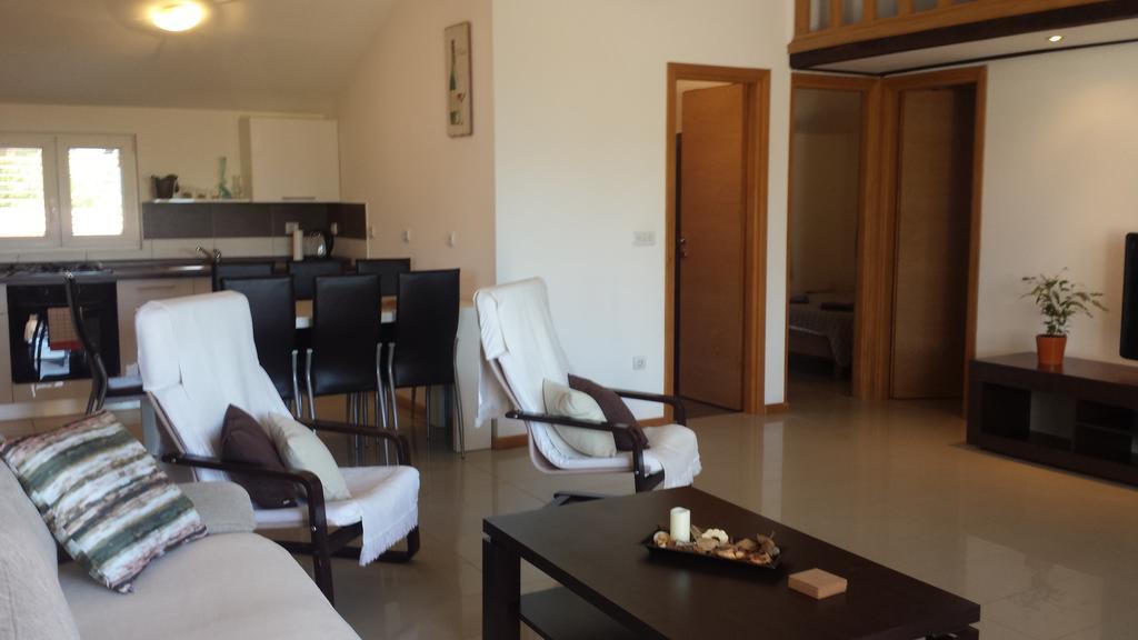 Apartments Villa Natali - Heating Pool Traù Esterno foto